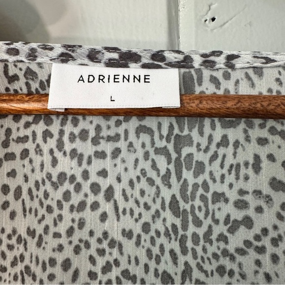 Adrienne  Oversized Top Kaftan V Neck Tunic Animal Print Chiffon Size Large - Picture 3 of 9